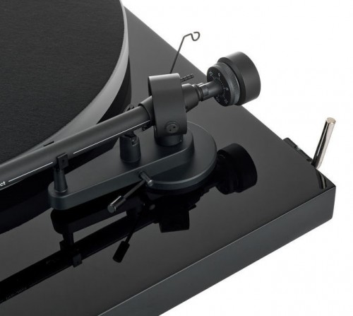 Pro-ject Debut III Esprit HG Black + OM10 gramofon z wkładką Ortofon OM10E.