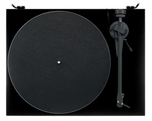 Pro-ject Debut III Esprit HG Black + OM10 gramofon z wkładką Ortofon OM10E.