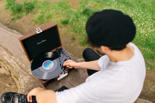 Lenco TT-120BNWH - gramofon z głośnikami, Bluetooth i wbudowanym akumulatorem