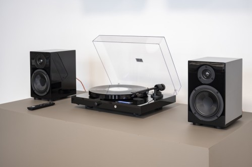 Pro-Ject JukeBox E1 + OM5e  Gramofon, System all-in-one / Plug and Play z Bluetooth, czarny piano 