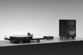 ProJect E1 BT + OM5e Gramofon Plug & Play HiFi, Bluetooth, czarny